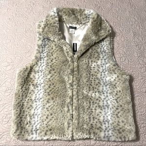 NWT New Directions Faux Fur Vest XL